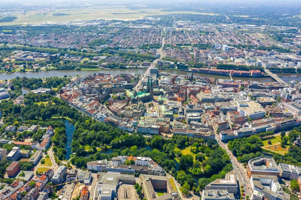 Bremen, Tyskland. Flygfoto över den historiska staden — Stockfoto