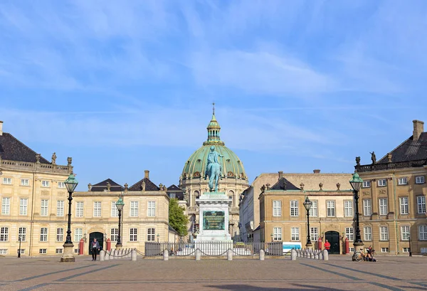 Kopenhagen, Dänemark - 26. Juni 2019: Reiterstandbild des Königs — Stockfoto