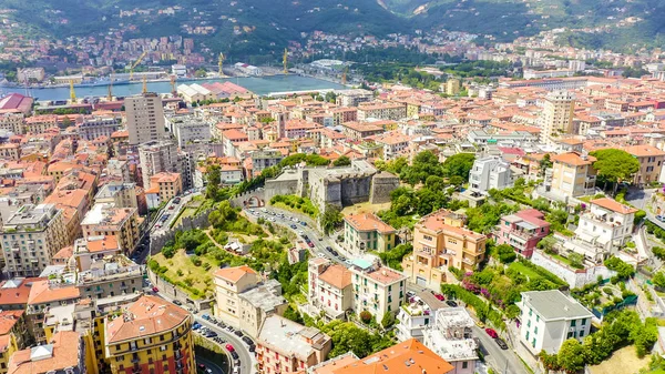 La Spezia, Italia. Castillo de San Giorgio. Vista desde arriba, Vista aérea —  Fotos de Stock