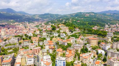 La Spezia, İtalya. Hill del Poggio 'da. Şehir manzarası, hava manzarası 