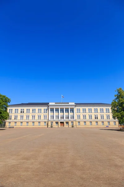 Hamina, Finlandia - 20 de junio de 2019: Escuela de oficiales de reserva loca — Foto de Stock