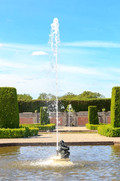 Stockholm, Sweden - June 23, 2019: Drottningholm Palace Garden, — Stock Photo, Image