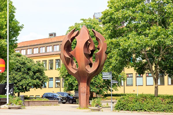 Vasteras, Sweden -: Sculpture with the text "Victor Larsson Kunskap Solidaritet" — Stock Photo, Image