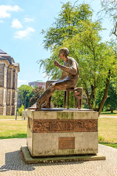 Бремен, Германия - 28 июня 2019 года: Скульптура "Генрих Гейне", 195 — стоковое фото