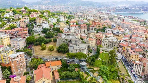 La Spezia, Italië. Kasteel van San Giorgio. Uitzicht van bovenaf, Luchtfoto — Stockfoto