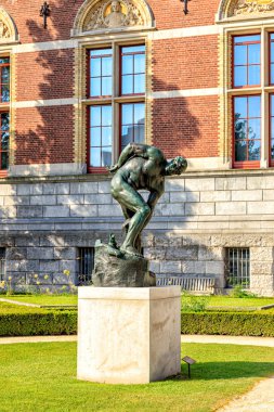Amsterdam, Hollanda - 30 Haziran 2019: Bir Titan heykeli, 