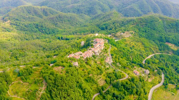 Carrodano Superiore, Italy. Province of La Spezia. Mountain wooded landscape. View from above, Aerial View — 스톡 사진