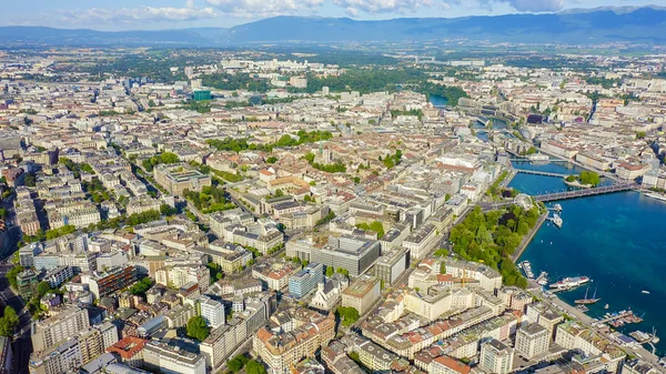 Ginevra, Svizzera. Volare sopra la parte centrale della città nelle ore del mattino, Vista aerea — Foto Stock