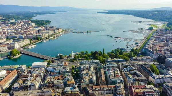 Ginebra, Suiza. Vuelo sobre la parte central de la ciudad. Lago Lemán, Vista aérea —  Fotos de Stock