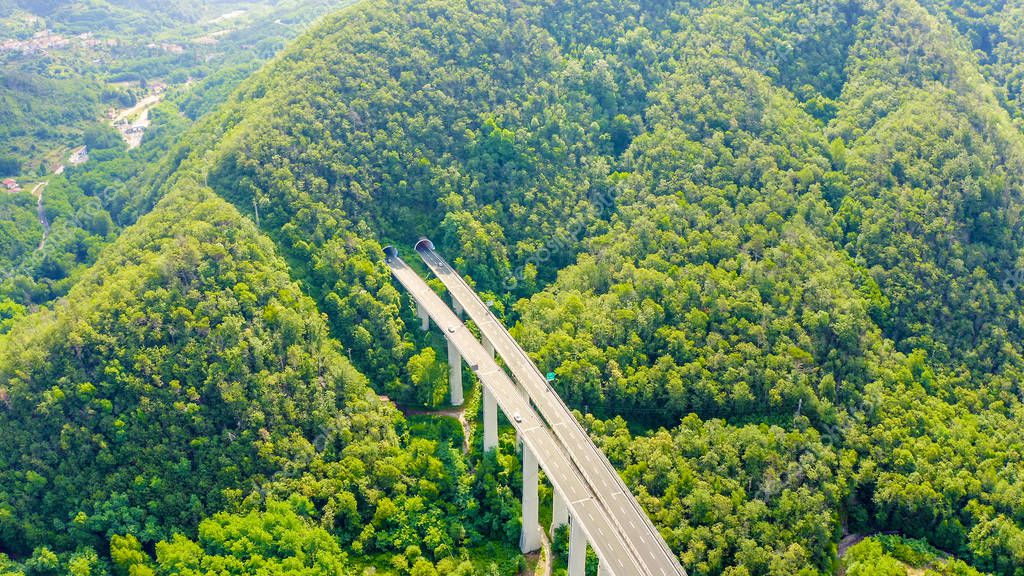 Italia, Provincia de La Spezia, A12. Ruta europea E80 (autopista