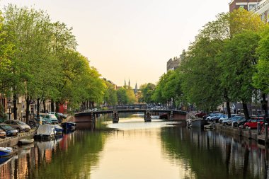 Amsterdam, Hollanda - 30 Haziran 2019: Tarihi şehir merkezi