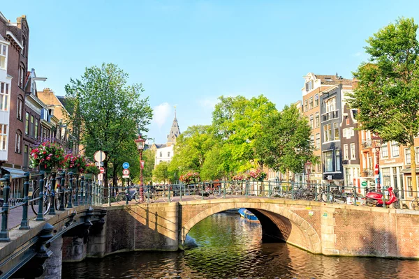 Amsterdam, Hollanda - 30 Haziran 2019: Rijksmuseum Kulesi