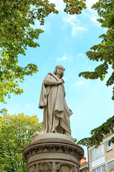 Antwerpia, Belgia - 2 lipca 2019 r.: pomnik Quintena Massijsa (I), — Zdjęcie stockowe