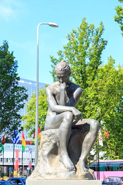 Netherlands, The Hague - July 1, 2019: sculpture by spanish arti — 스톡 사진
