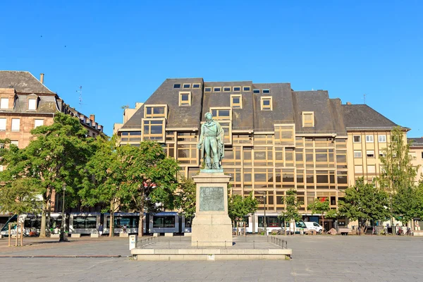 Strasbourg, France: Statue of General Klber на Klber Square — стокове фото