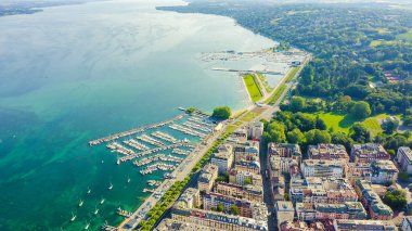 Cenevre, İsviçre. Şehrin merkez kısmının üzerinde uçuş. Geneva Gölü, Hava Görüntüsü 