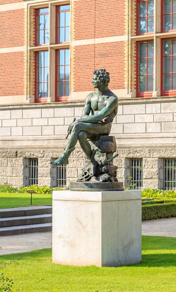 Amsterdam, Holandia - 30 czerwca 2019: Statua Mercur — Zdjęcie stockowe