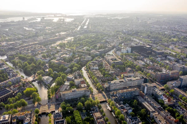 Amesterdão, Países Baixos. Panorama da cidade a partir do ar. Summe. — Fotografia de Stock