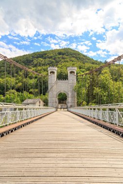 Fransa. Bıldırcın köprüsü. Charles Albert Köprüsü, genellikle