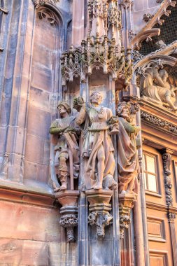 Strasbourg, Fransa. Strasbourg Cathe cephesinin ayrıntılı tasarımı