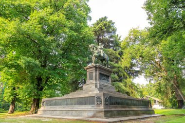 Milan, İtalya. İmparator III. Napolyon 'un Binicilik Anıtı. Şey...