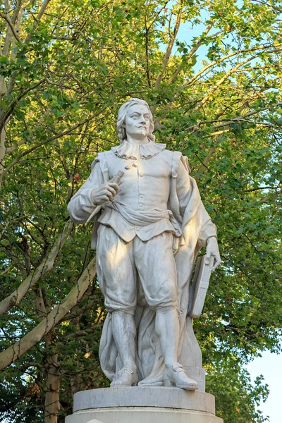 Antwerp, Belgium - July 2, 2019: Jacob Jordaens Statue. Flaman a — 스톡 사진