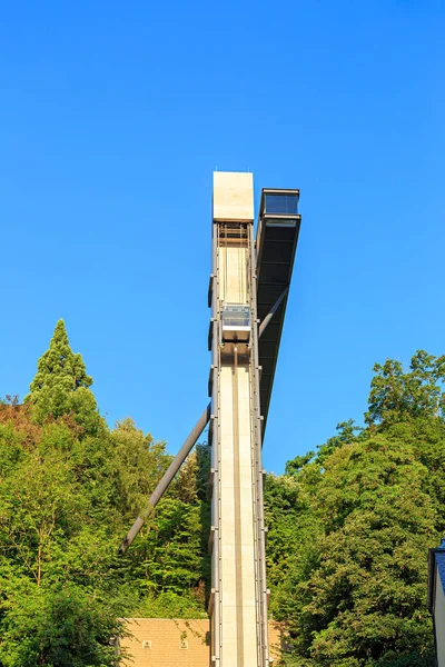 Lussemburgo città, Lussemburgo - 4 luglio 2019: Pfaffenthal Lift, Au — Foto Stock