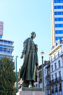 Brüksel, Belçika - 3 Temmuz 2019: Gabrielle Petit Anıtı. Belg