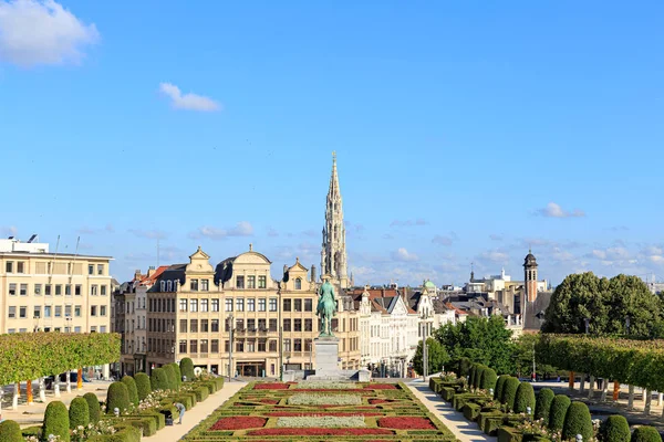 Brussels, Belgium - July 3, 2019: Mont des Arts or Kunstberg ove — Stock Photo, Image