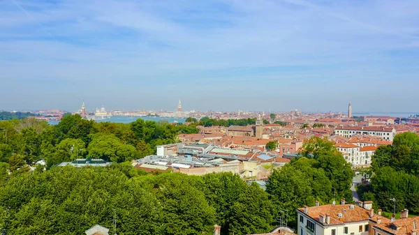 Venedig, Italien. panoramablick auf das historische zentrum von venedig. sonniger Tag, Luftaufnahme — Stockfoto