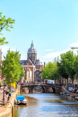 Amsterdam, Hollanda - 30 Haziran 2019: Tarihi şehir merkezi