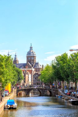 Amsterdam, Hollanda - 30 Haziran 2019: Tarihi şehir merkezi