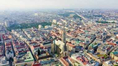 Viyana, Avusturya. St. Stephen Katedrali (Almanya: Stephansdom). Katolik Katedrali - Avusturya 'nın ulusal sembolü, Havadan Bakış 