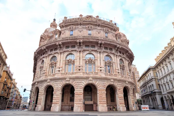 Genoa, Italy: Exchange (Palazzo della Borsa). Ferrari Square (Piazza De Ferrari) — Stock fotografie