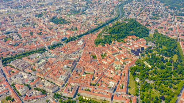 Graz Österreich Das Historische Stadtzentrum Aus Der Luft Schlossberg Luftaufnahme — Stockfoto