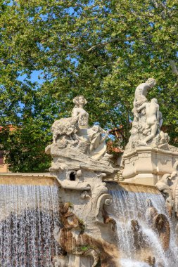 Torino, İtalya. 12 Ay Çeşmesi Valentino 'nun en önemli mimari eserlerinden biridir. Carlo Ceppi (1829 - 1921))