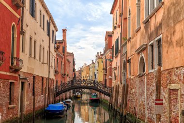Venedik, İtalya. Kanal Riello de Santa Sofia