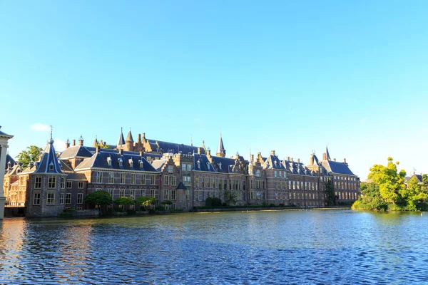 Niederlande Den Haag Juli 2019 Buitenhof Quarter Court Pond Hofvijver — Stockfoto