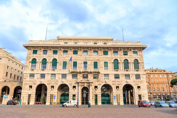 Janov Itálie Července 2019 Palazzo Nafta Historický Památník Palác Nachází — Stock fotografie