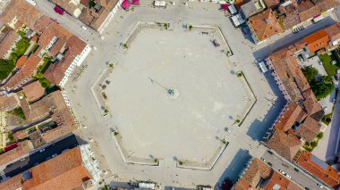Palmanova, Udine, İtalya. 1593 'te döneminin örnek bir takviye projesi planlandı, Aerial View, HEAD over shot  
