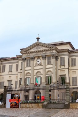 Bergamo, İtalya. Carrara Akademisi. XIX 'in ünlü sanatçılarının eserlerinin yer aldığı antik bir müze. Şehrin tarihsel kısmı. Yağmurlu hava