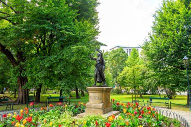 Krakow, Polonya. Krakow 'daki Lilly Wenedi anıtı. Mevcut anıt 1897 yılında bronzdan yapılmıştır. Yazar Alfred Down (1854-1922))
