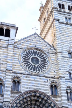 Ceneviz, İtalya. San Lorenzo Katedrali. Sabah erkenden