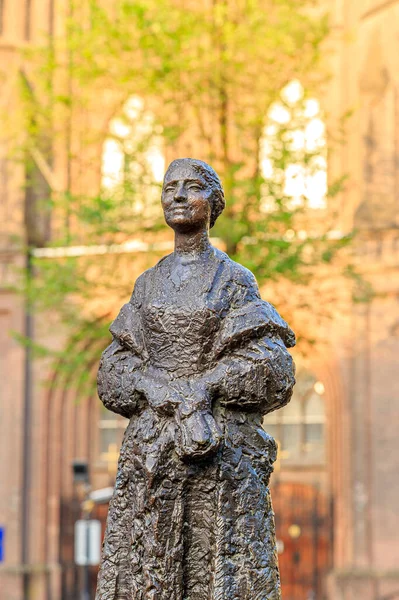 Amsterdam Netherlands June 2019 Historic City Center Statue Vrouw Met — 스톡 사진