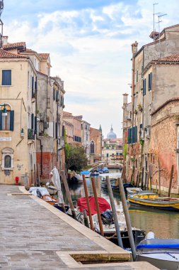 Venedik, İtalya - 17 Temmuz 2019: Kanal rio della Sensa
