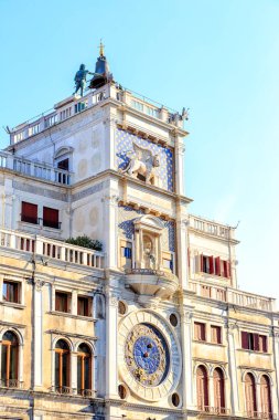 Venedik, İtalya. St. Mark Saat Kulesi (Torre dell 'Orologio). Erken Rönesans 'ın mimari anıtı. Şehrin en ünlü manzaralarından biri.