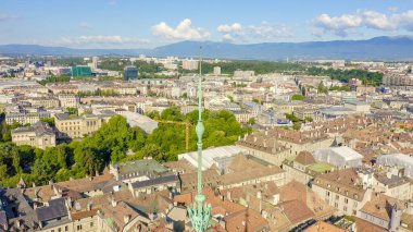 Cenevre, İsviçre. Şehrin üzerinde uçuş. Cenevre Katedrali, Hava Görüntüsü  