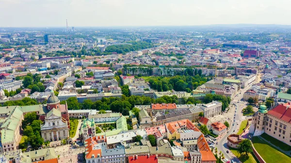 Cracovia Polonia Castillo Wawel Naves Río Vístula Vista Del Centro — Foto de Stock