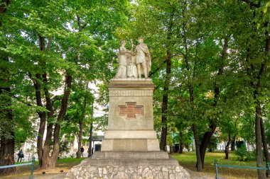 Krakow, Polonya. Jadwiga ve Jagiello Anıtı. Bu anma töreni, Polonya-Litvanya Birliği 'nin 500. yıldönümü anısına düzenlenmiştir. 1886 'da kuruldu. Mimar Oskar Sosnowski (1880-1939))