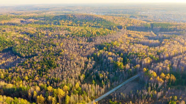 Ekaterimburgo Rusia Volando Sobre Bosque Otoño Atardecer Colinas Carretera Vista —  Fotos de Stock